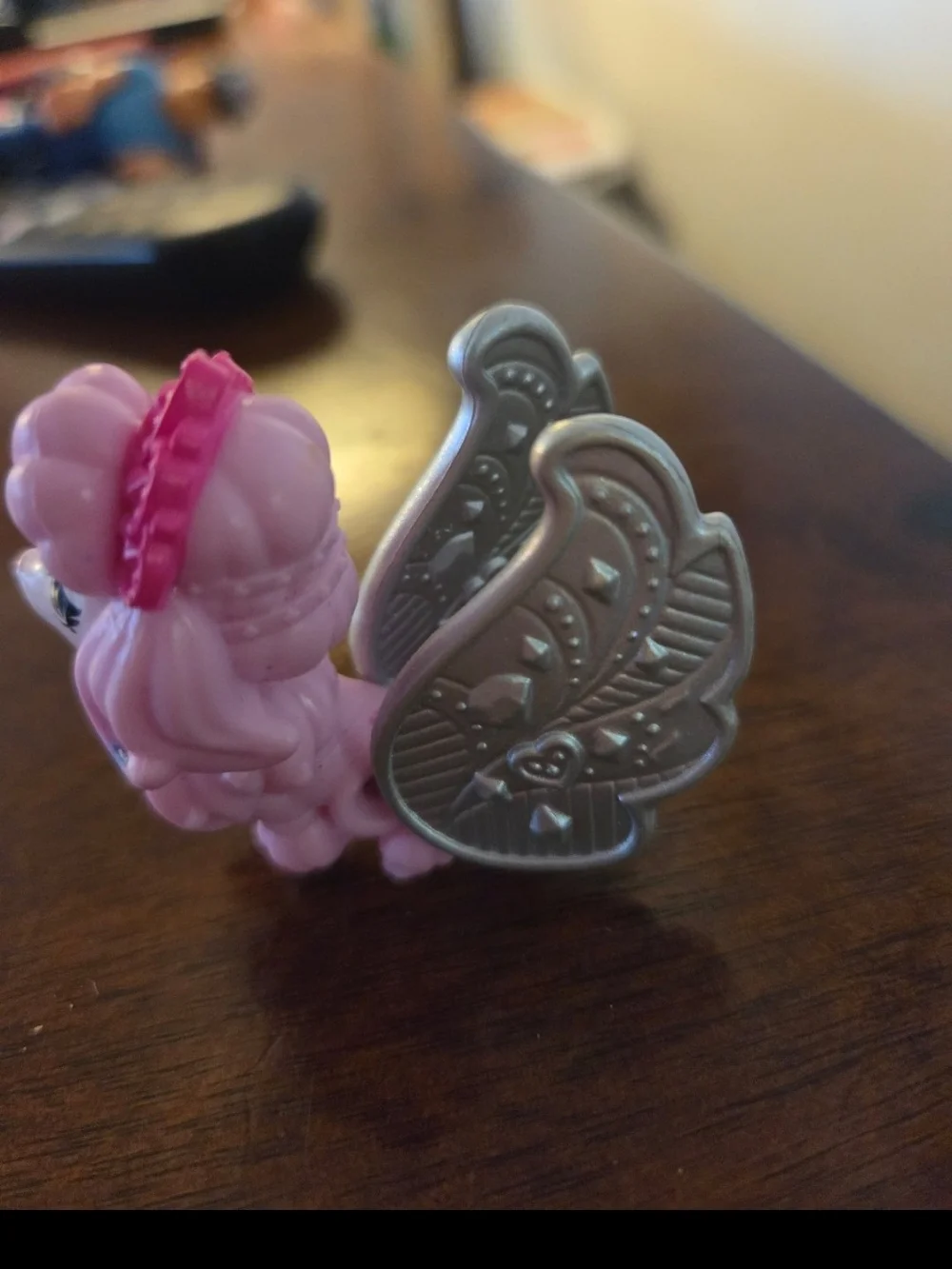 Spin Master Hatchimals CollEGGtibles Sparkling Poodle figure with pink hair